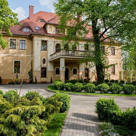 Palac Ogrodowa Tarnowskie Góry Exteriér fotografie