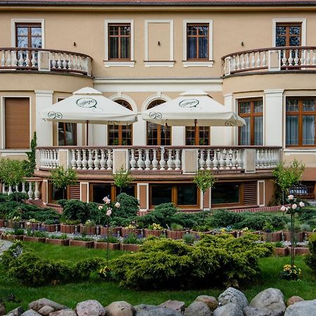 Palac Ogrodowa Tarnowskie Góry Exteriér fotografie