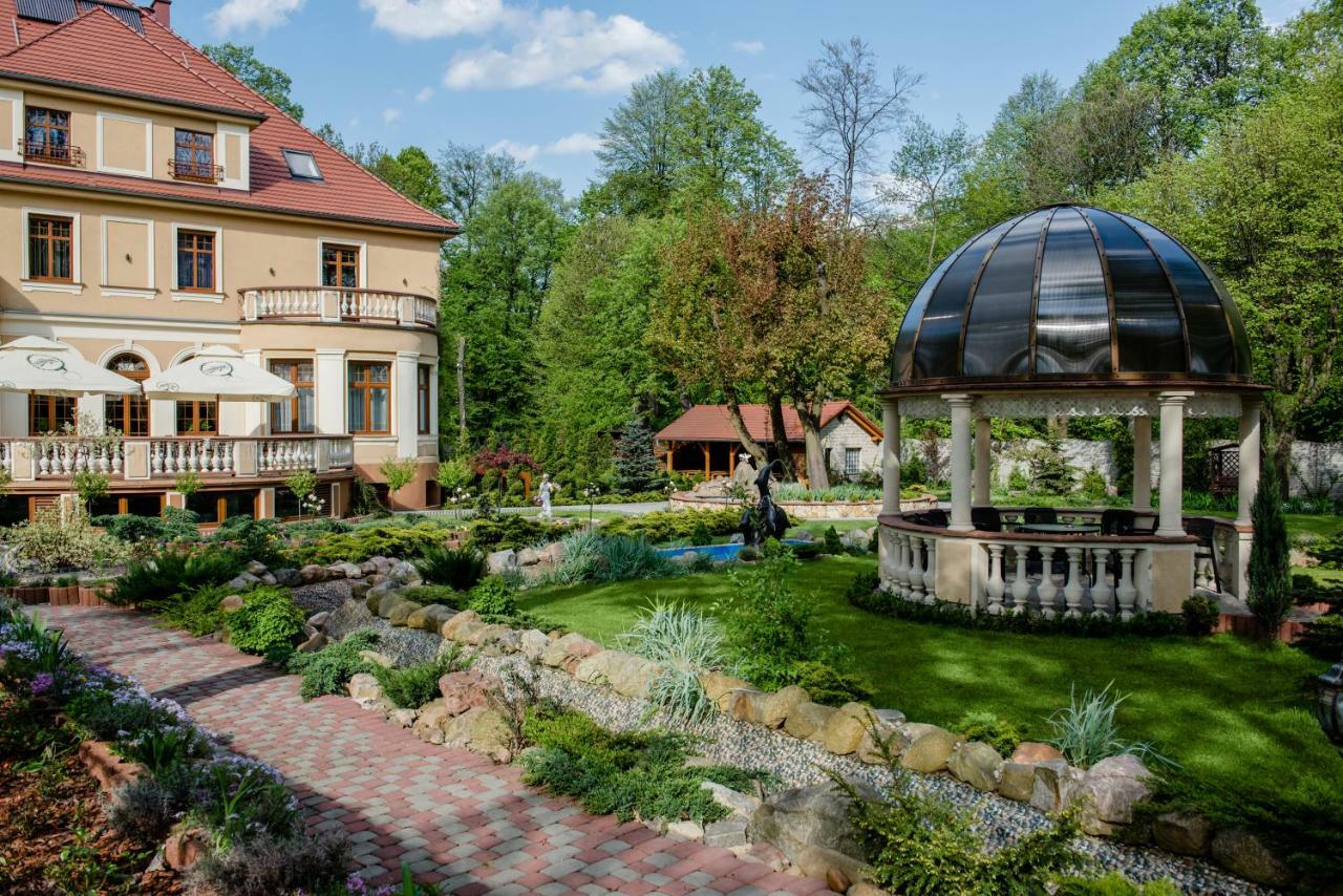 Palac Ogrodowa Tarnowskie Góry Exteriér fotografie