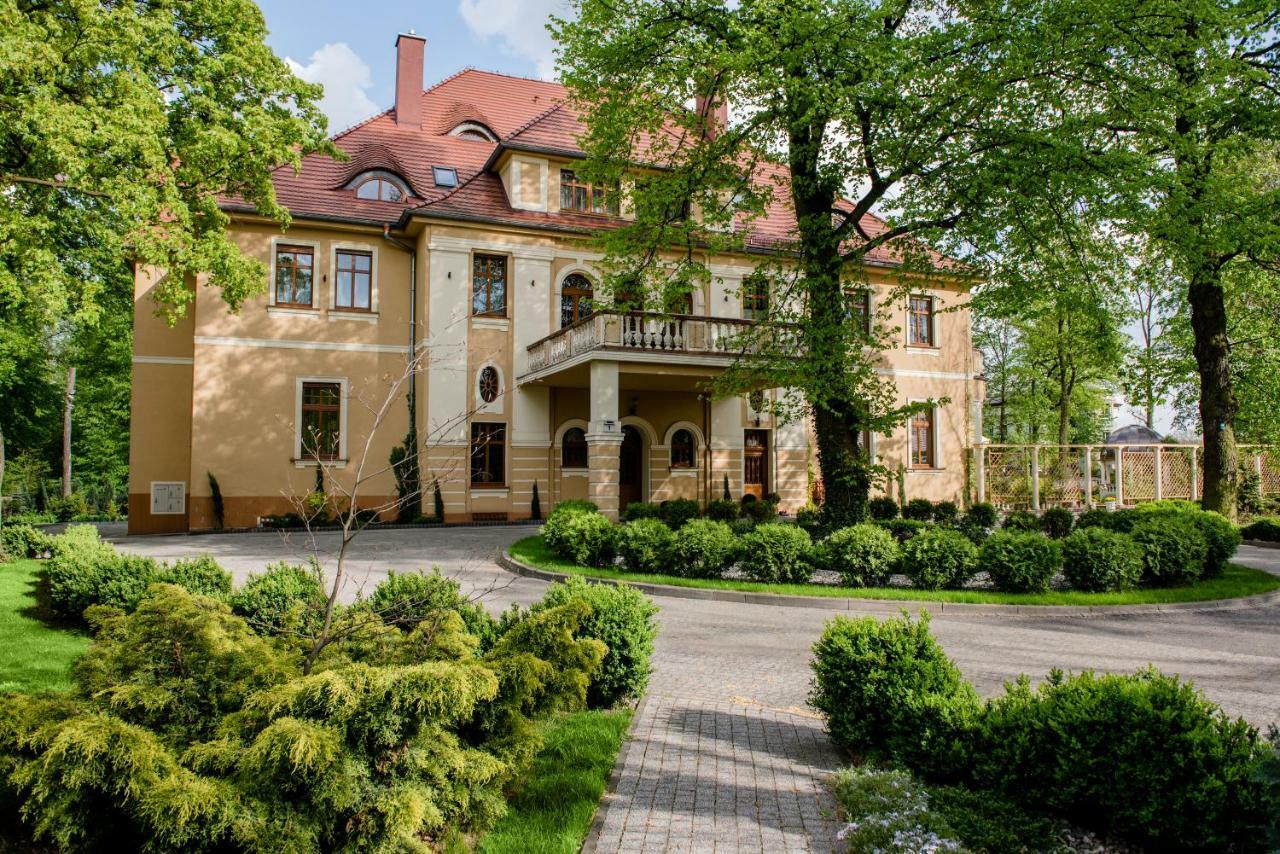 Palac Ogrodowa Tarnowskie Góry Exteriér fotografie