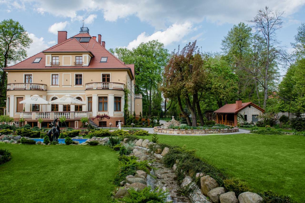 Palac Ogrodowa Tarnowskie Góry Exteriér fotografie